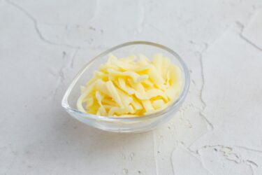さけるチーズを常温放置してしまったときの食べられる目安。保存方法は？
